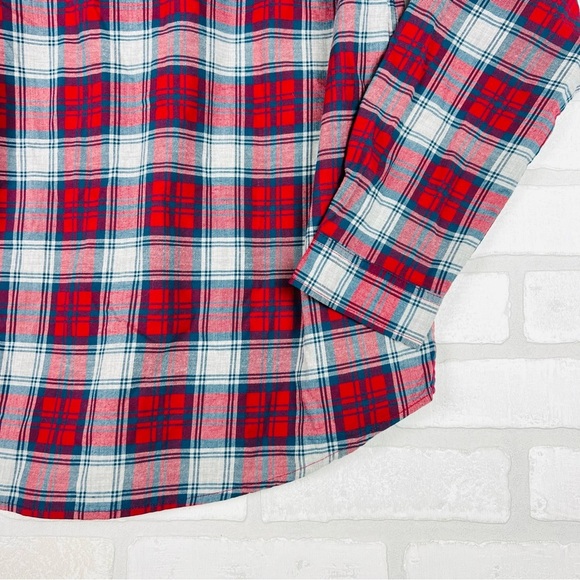 POLARIS INDIAN MOTORCYCLES WOMENS RED SCRIPT EMB SHIRT SIZE MEDIUM NWT - Picture 12 of 14